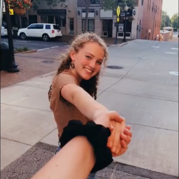 Meet the Posher Other - Meet your Posher, Alivia